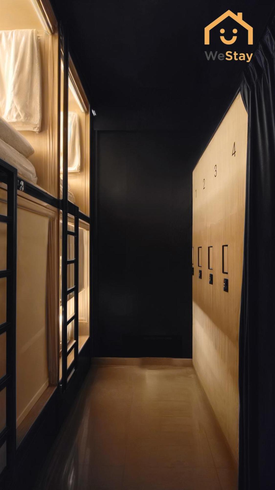 Westay Capsule Hostel Dubai Ngoại thất bức ảnh
