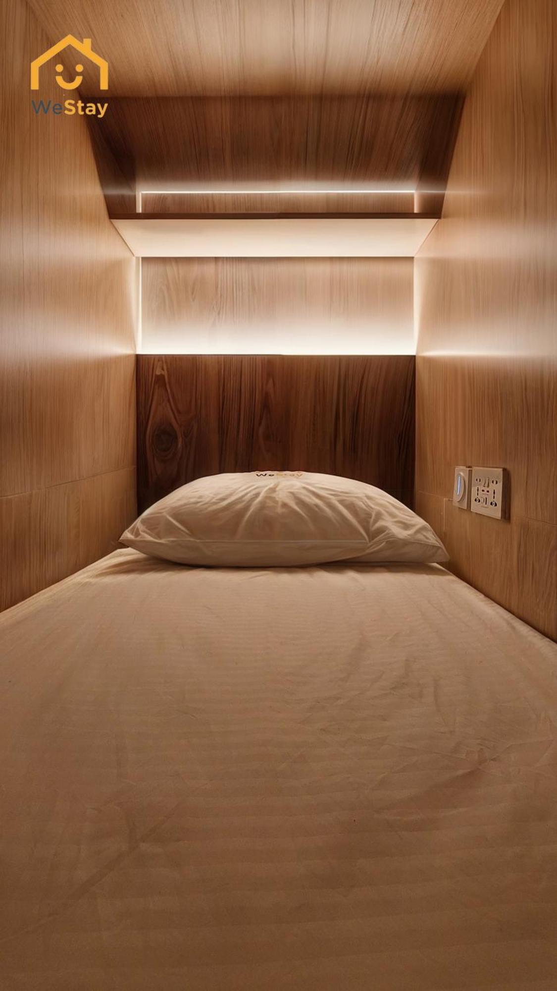 Westay Capsule Hostel Dubai Ngoại thất bức ảnh
